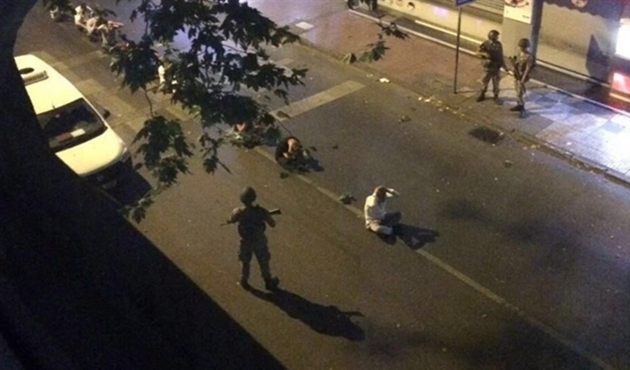 Teslim olan vatandaşlara bile ateş açtılar...