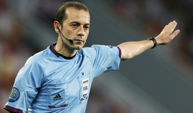 Cüneyt Çakır, Suudi Arabistan'da maç yönetecek!