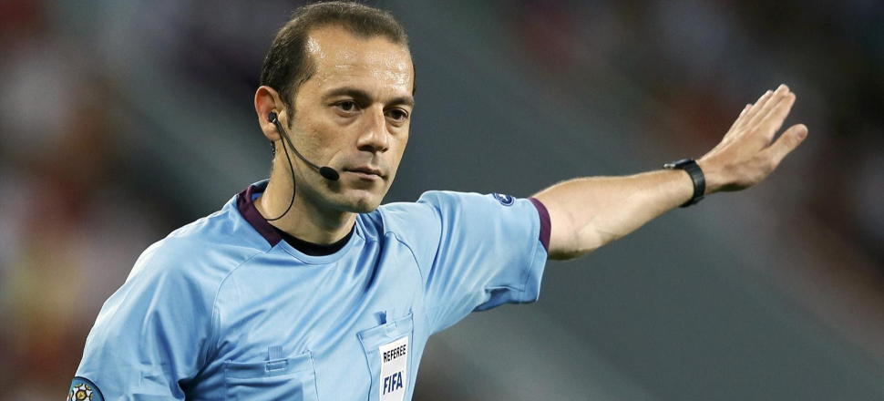 Cüneyt Çakır, Suudi Arabistan'da maç yönetecek!