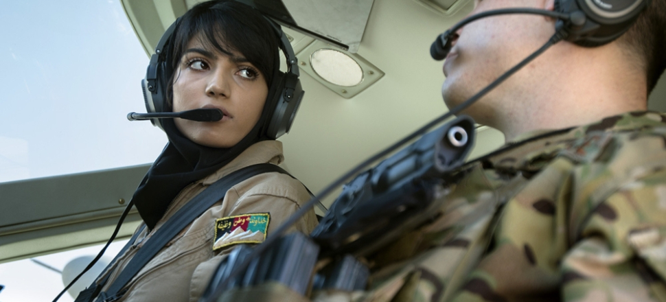 Afganistan'ın ilk kadın savaş pilotu iltica etti!
