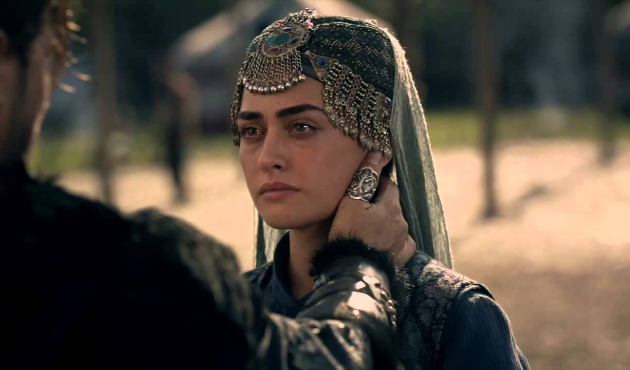 Esra Bilgiç'ten duygu dolu 'Halime Hatun' mesajı!