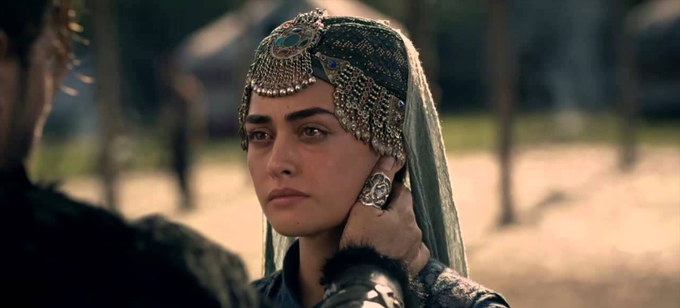 Esra Bilgiç'ten duygu dolu 'Halime Hatun' mesajı!