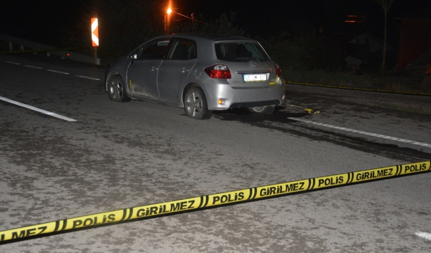Dur ihtarına uymayan araca ateş açıldı: 1 ölü...
