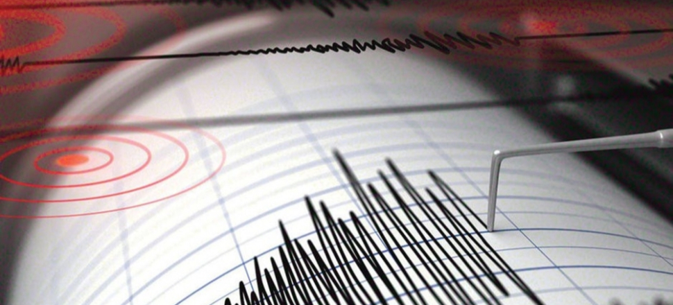 Ege'de saat 01.24'de korkutan deprem!