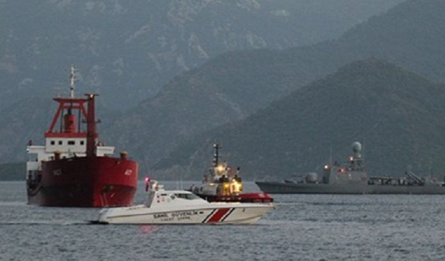 Türk gemisi, Yunan savaş gemisi ile çarpıştı!