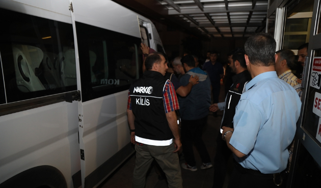 Kilis'te 7 polise FETÖ'den tutuklama!