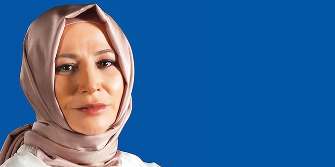 İğrençsiniz!  Elif Çakır'a çok ağır hakaret...