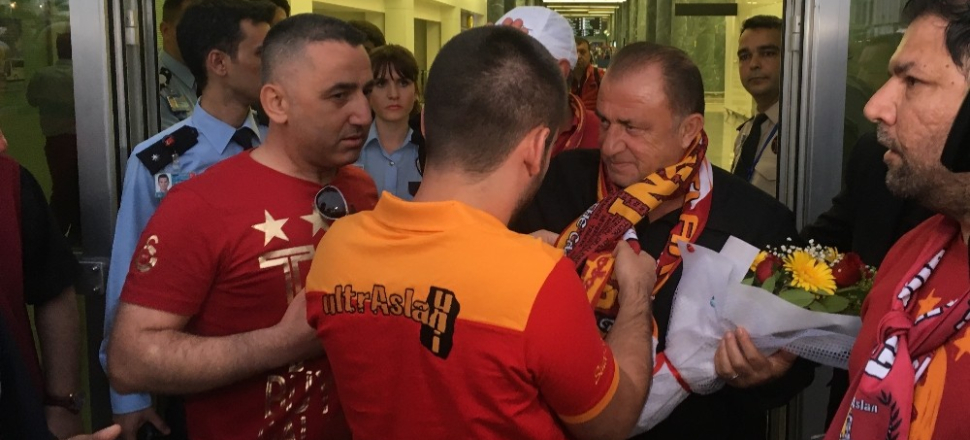 Galatasaray İzmir’de coşkuyla karşılandı!
