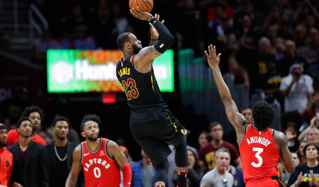Lebron yine son saniyede!