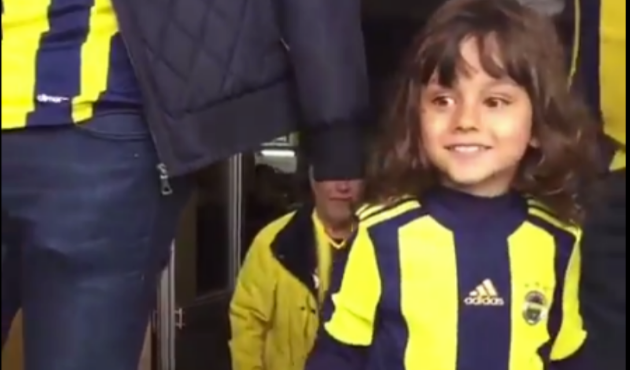 Minik Fenerbahçelinin en mutlu anı!