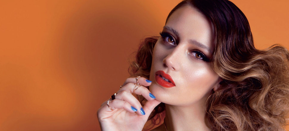 Gizem Karaca'nın makyajsız hali şaşırttı!