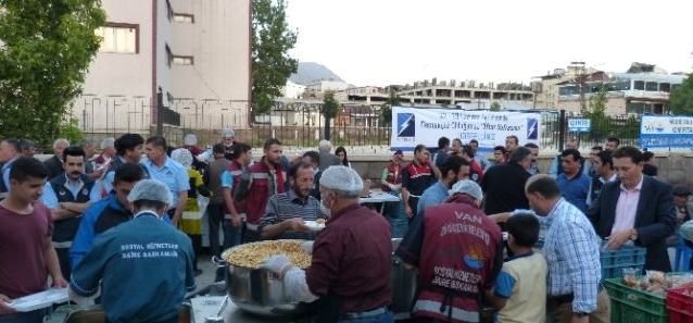 VEDAŞ ve VEPSAŞ vatandaşları iftarda buluşturdu