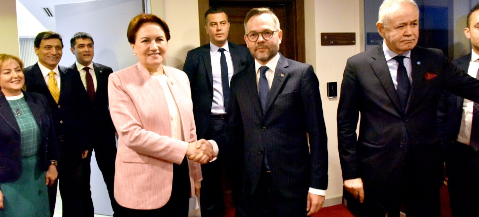 Alman Bakan İYİ Parti'yi ziyaret edip akıl verdi!