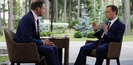 Medvedev'den 'vize' açıklaması...