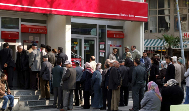 Emeklilere bin liralık bayram ikramiyesi haziran ayının ilk haftasında ödenecek