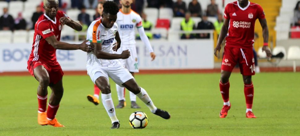 Alanyaspor ligde kalmayı garantiledi!