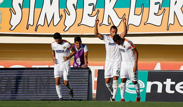 Alanyaspor, Antalyaspor'u devirdi!