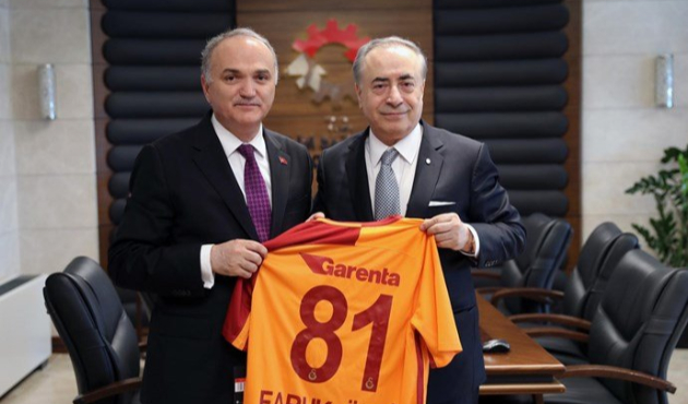 Galatasaray'dan Bakan Özlü'ye ziyaret!