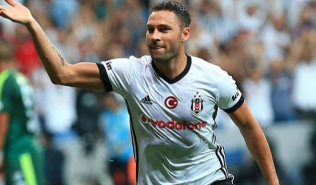 Tosic'e Çin kancası!