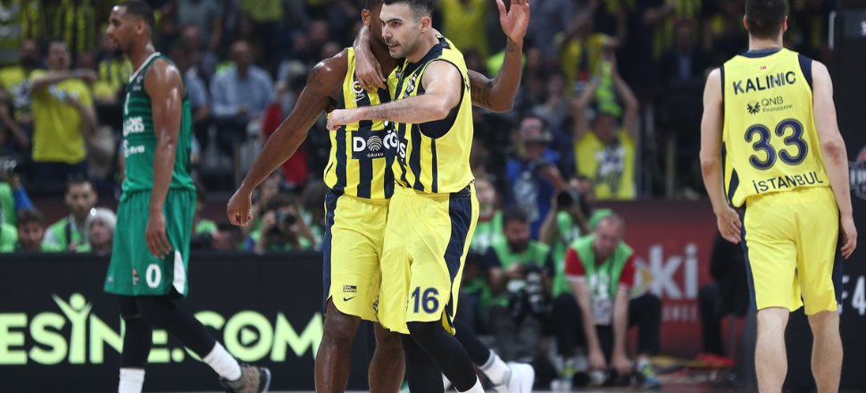 Fenerbahçe Doğuş finalde!