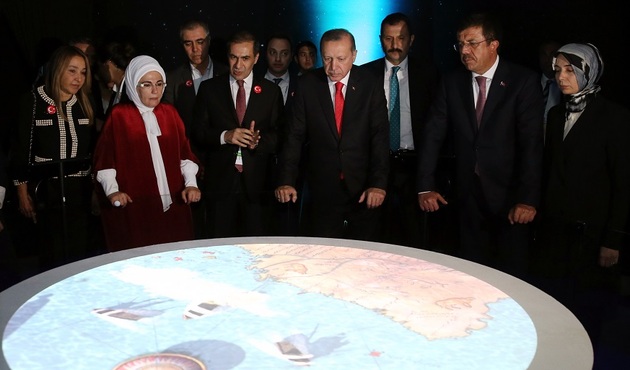 Cumhurbaşkanı Erdoğan Kazakistan'da cami ziyaret etti, EXPO fuarını gezdi