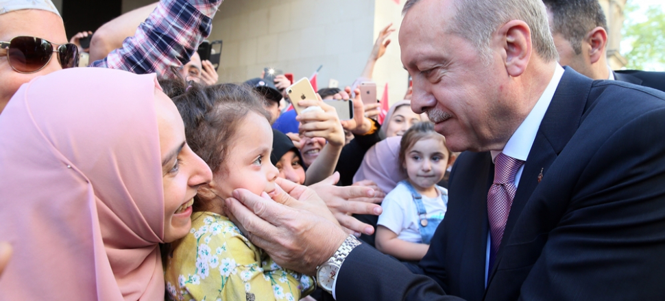 Cumhurbaşkanı Erdoğan’a Londra’da sevgi seli...