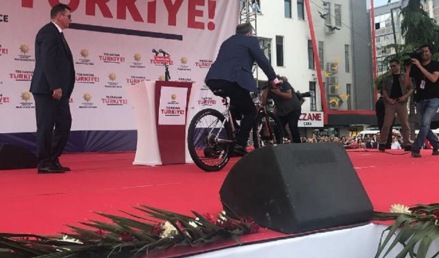 Muharrem İnce'ye 'makam aracı' hediye edildi!