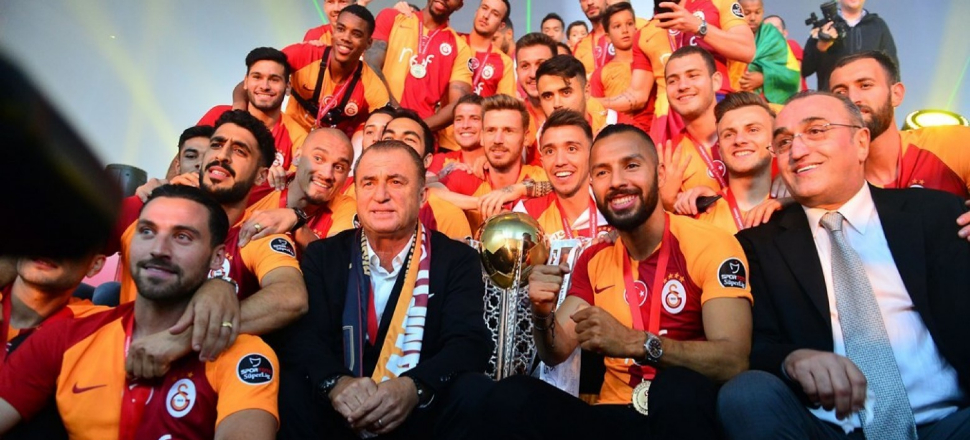 Galatasaraylı futbolcu sahur programına konuk oldu