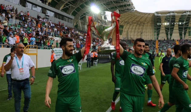Akhisarspor 21 günde 6 maça çıkacak!