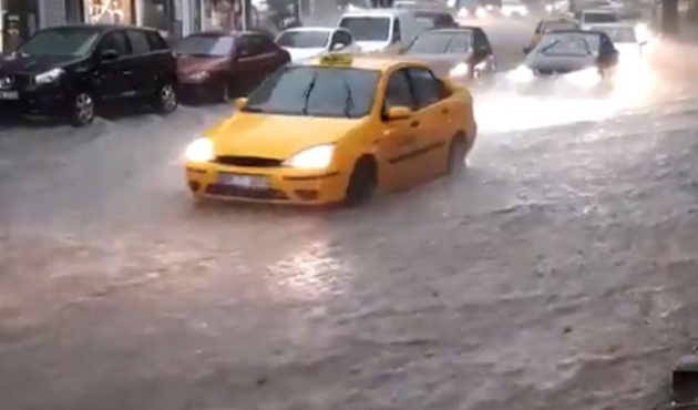 Ankara'yı sel vurdu!