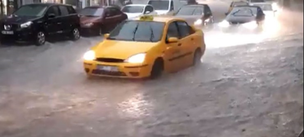 Ankara'yı sel vurdu!