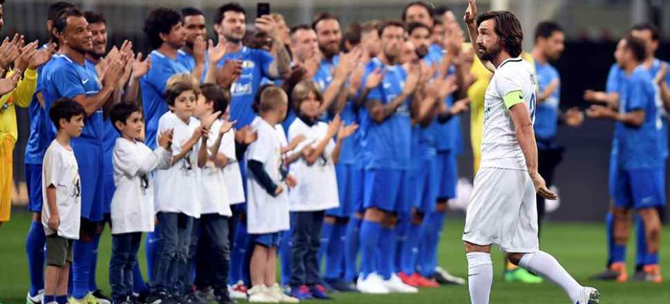 Pirlo jübile yaptı!