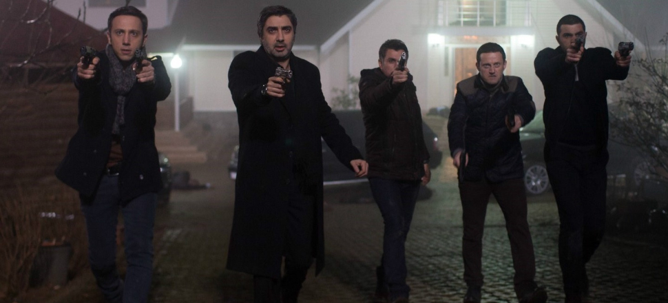 Kurtlar Vadisi oyuncusu karısını katletti!
