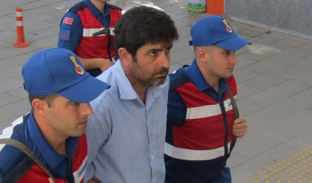 Babasını, eşini ve 2 çocuğunu öldürdü "Namus" dedi
