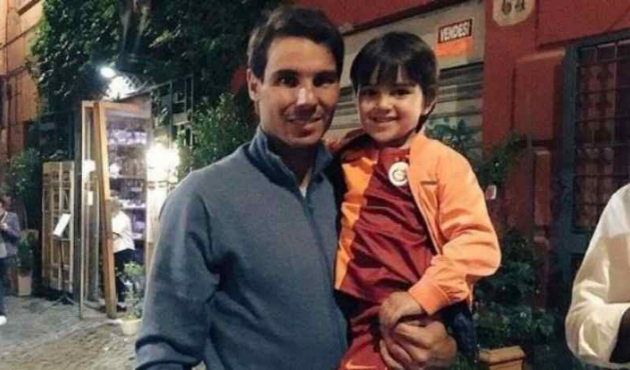 Rafael Nadal ve oğlundan Galatasaray sürprizi!