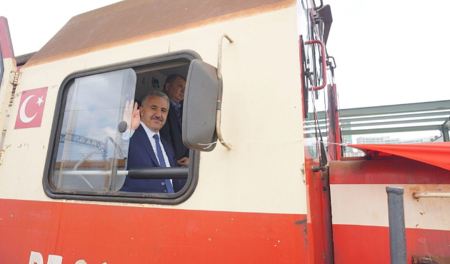 Halkalı Gebze Banliyö hattının açılış tarihi belli oldu