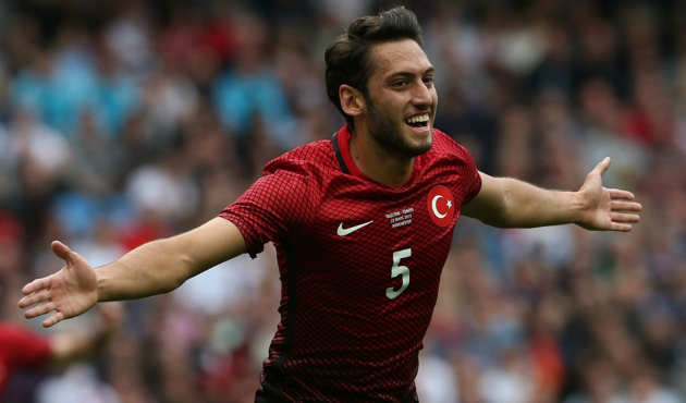 Galatasaray'da gündem Hakan Çalhanoğlu!