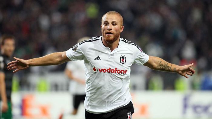 Gökhan Töre West Ham için sağlık kontrolünden geçti