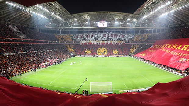 Dursun Özbek'e taraftar şoku: Kombine satışlarında büyük hüsran!