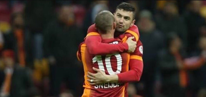 Tweet yağdı! Burak Yılmaz'dan Sneijder paylaşımı