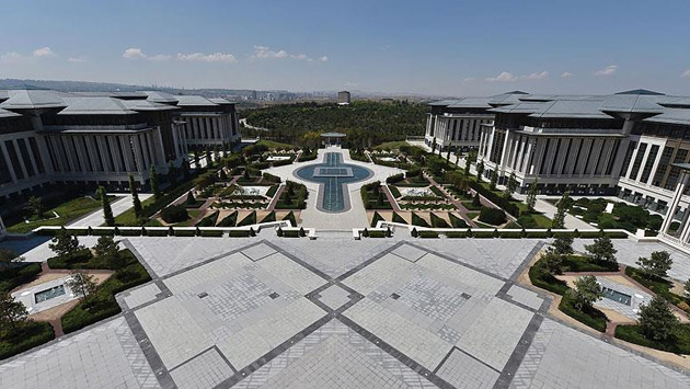 61 sayfalık Cumhurbaşkanlığı Külliyesi rehberi