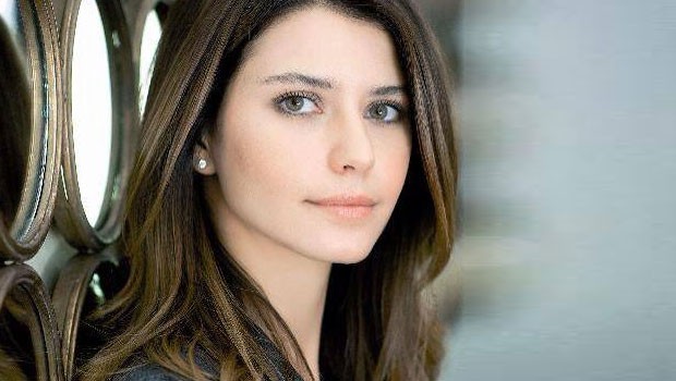 Beren Saat Arap dizisinde...