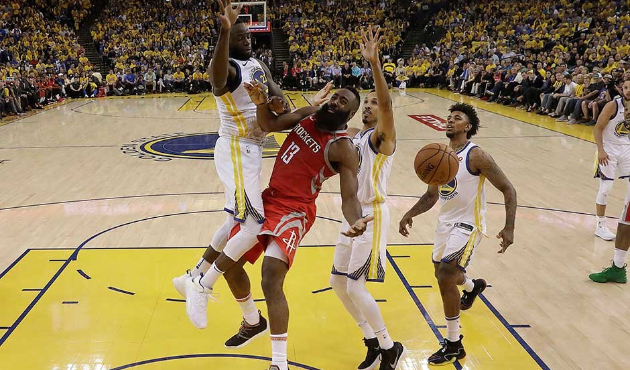 Warriors seriyi son maça taşıdı!