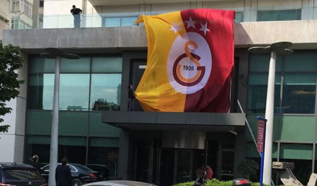 Dursun Özbek'ten sert açıklama!