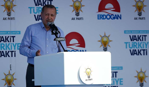 "Kurla, murla bizi vuramazsınız. Geçin o işleri!"
