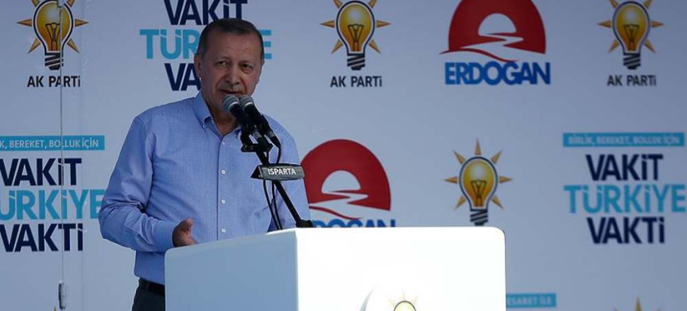 "Kurla, murla bizi vuramazsınız. Geçin o işleri!"