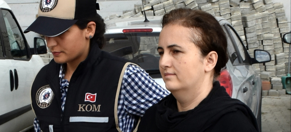 FETÖ'nün "altın çocuğu"nun eşi tutuklandı...