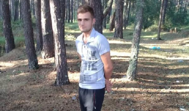 18 yaşındaki genç kendisini ağaca astı...
