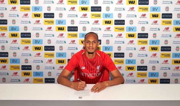 Liverpool'dan ilk transfer geldi!
