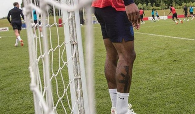 Raheem Sterling'in dövmesi İngiltere'de olay oldu!